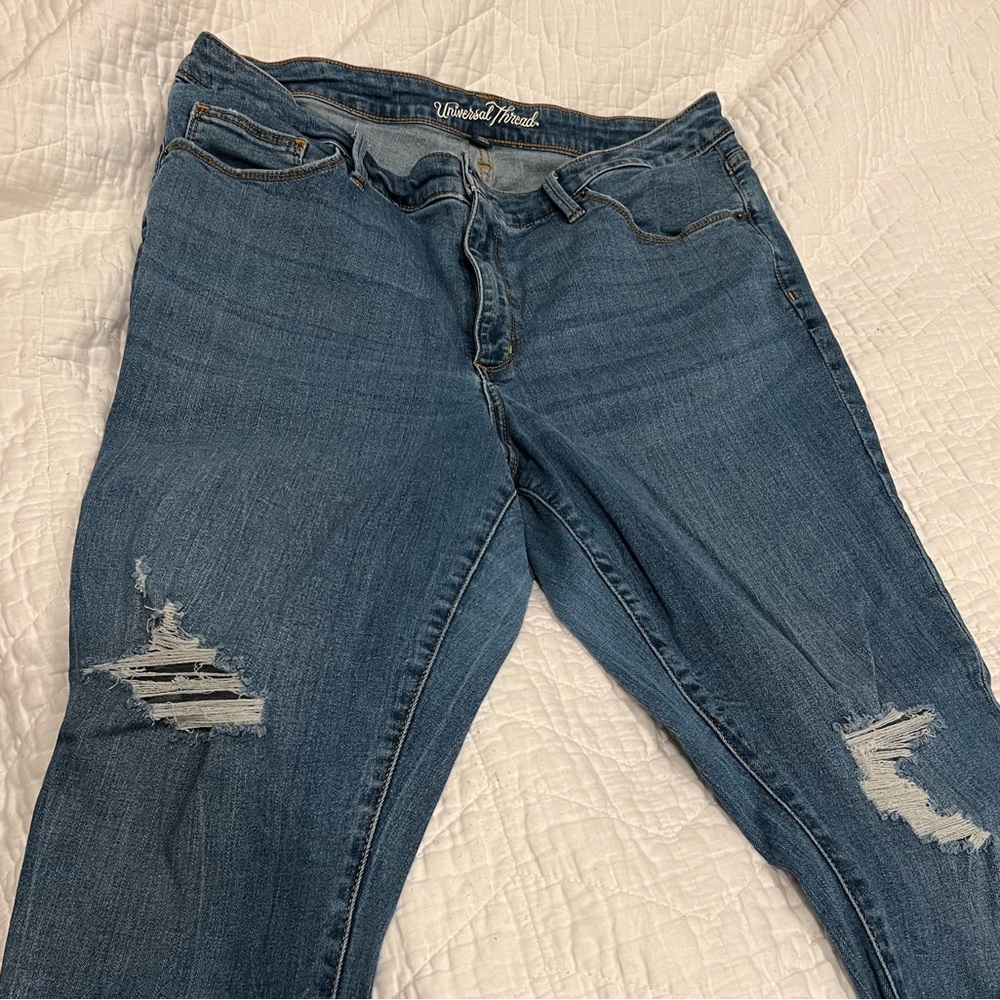 Universal Threads Stretchy Ripped 👖 - Picture 3 of 7